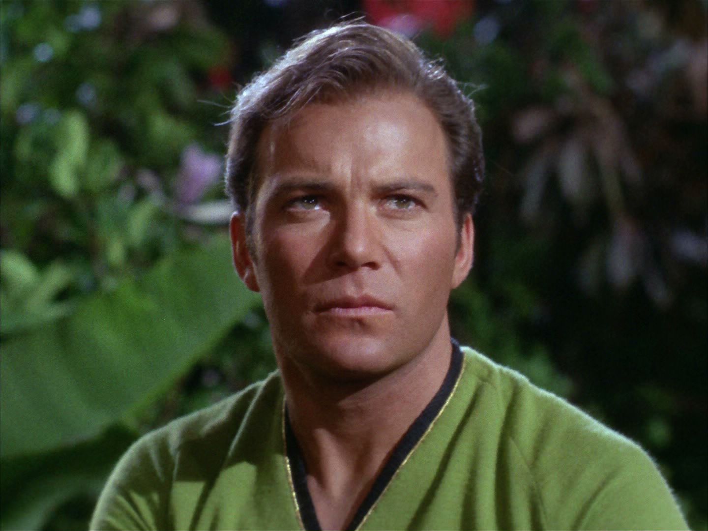 ariane179254_StarTrek_2x05_TheApple_0533.jpg