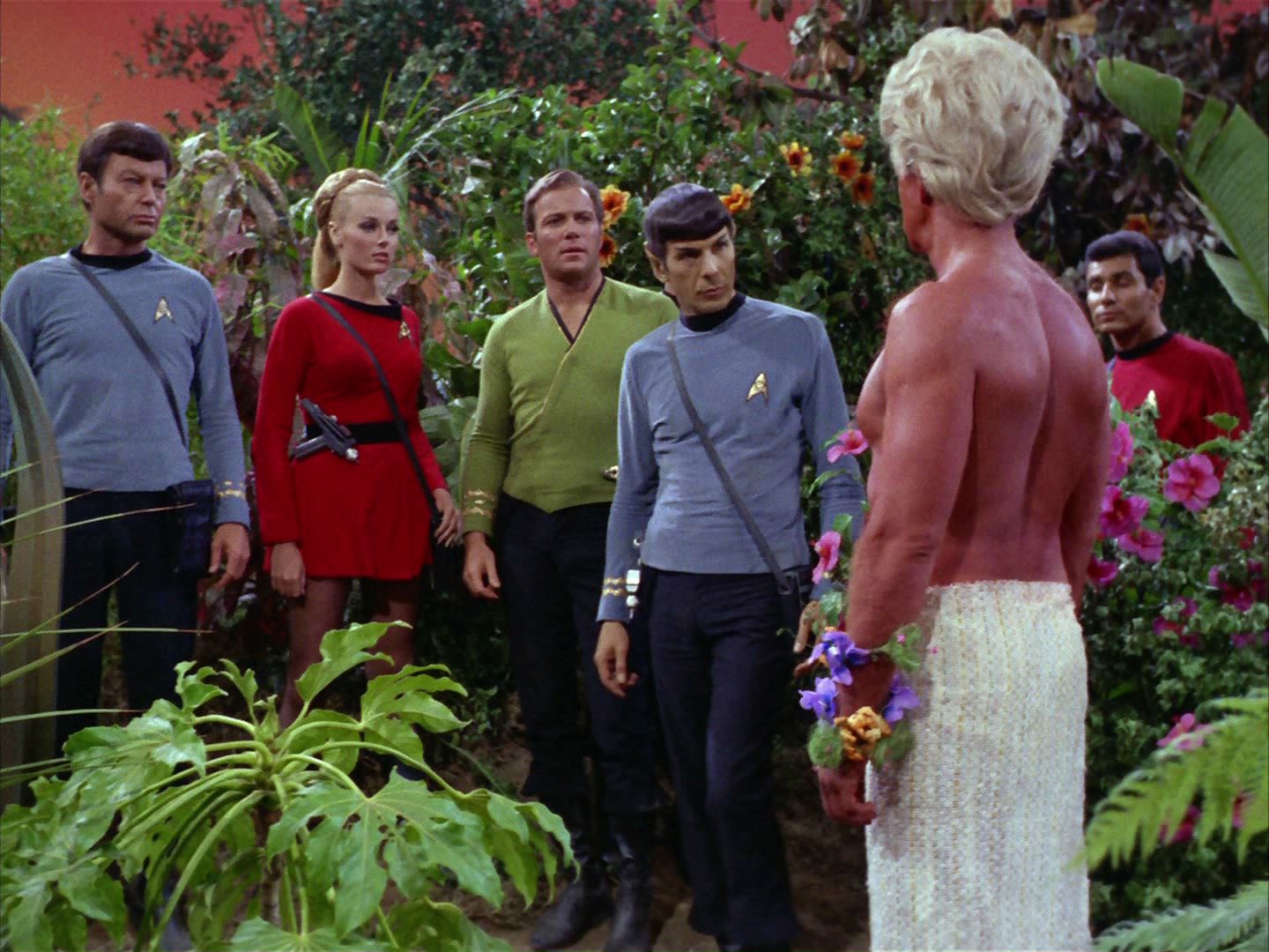 ariane179254_StarTrek_2x05_TheApple_0569.jpg