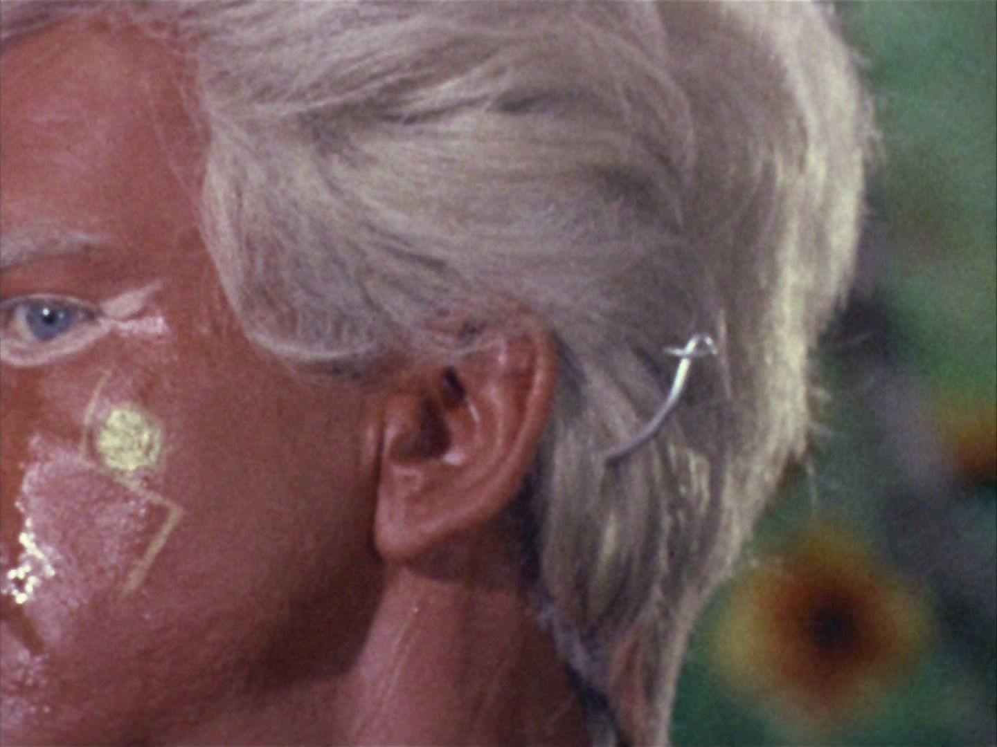 ariane179254_StarTrek_2x05_TheApple_0579.jpg