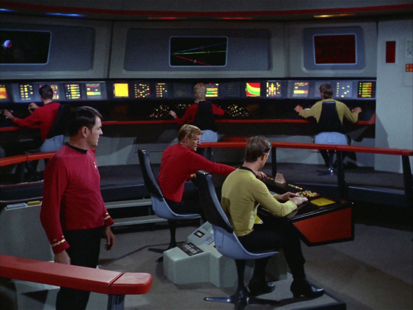 ariane179254_StarTrek_2x05_TheApple_0598.jpg