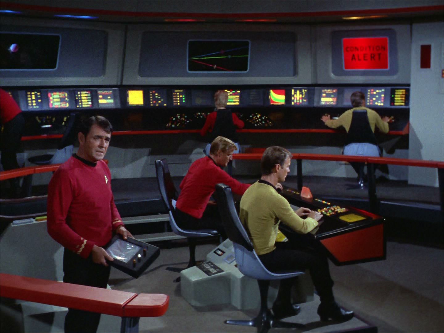 ariane179254_StarTrek_2x05_TheApple_0612.jpg