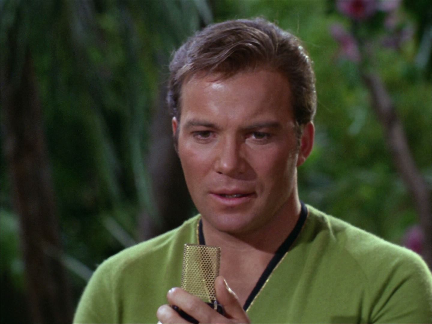 ariane179254_StarTrek_2x05_TheApple_0615.jpg