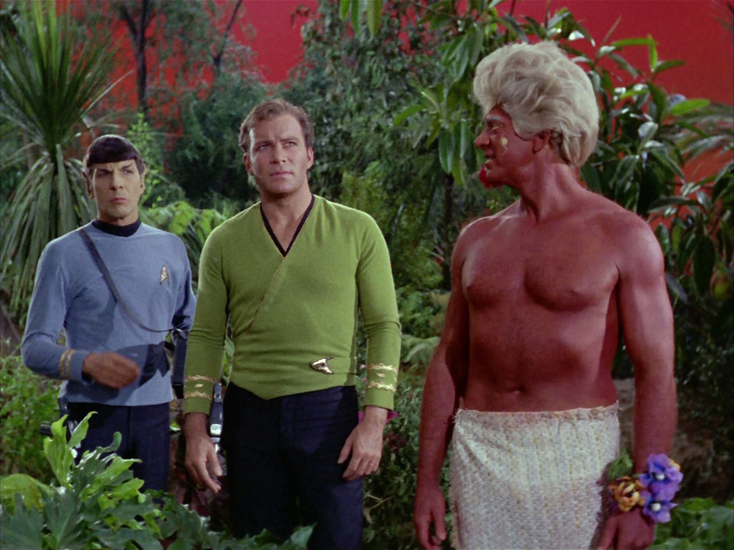 ariane179254_StarTrek_2x05_TheApple_0640.jpg