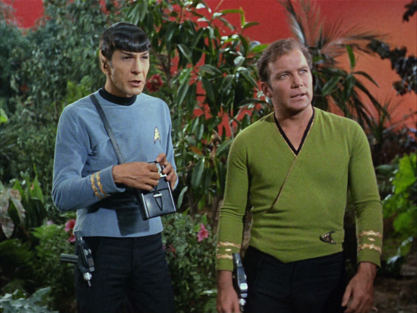 ariane179254_StarTrek_2x05_TheApple_0655.jpg