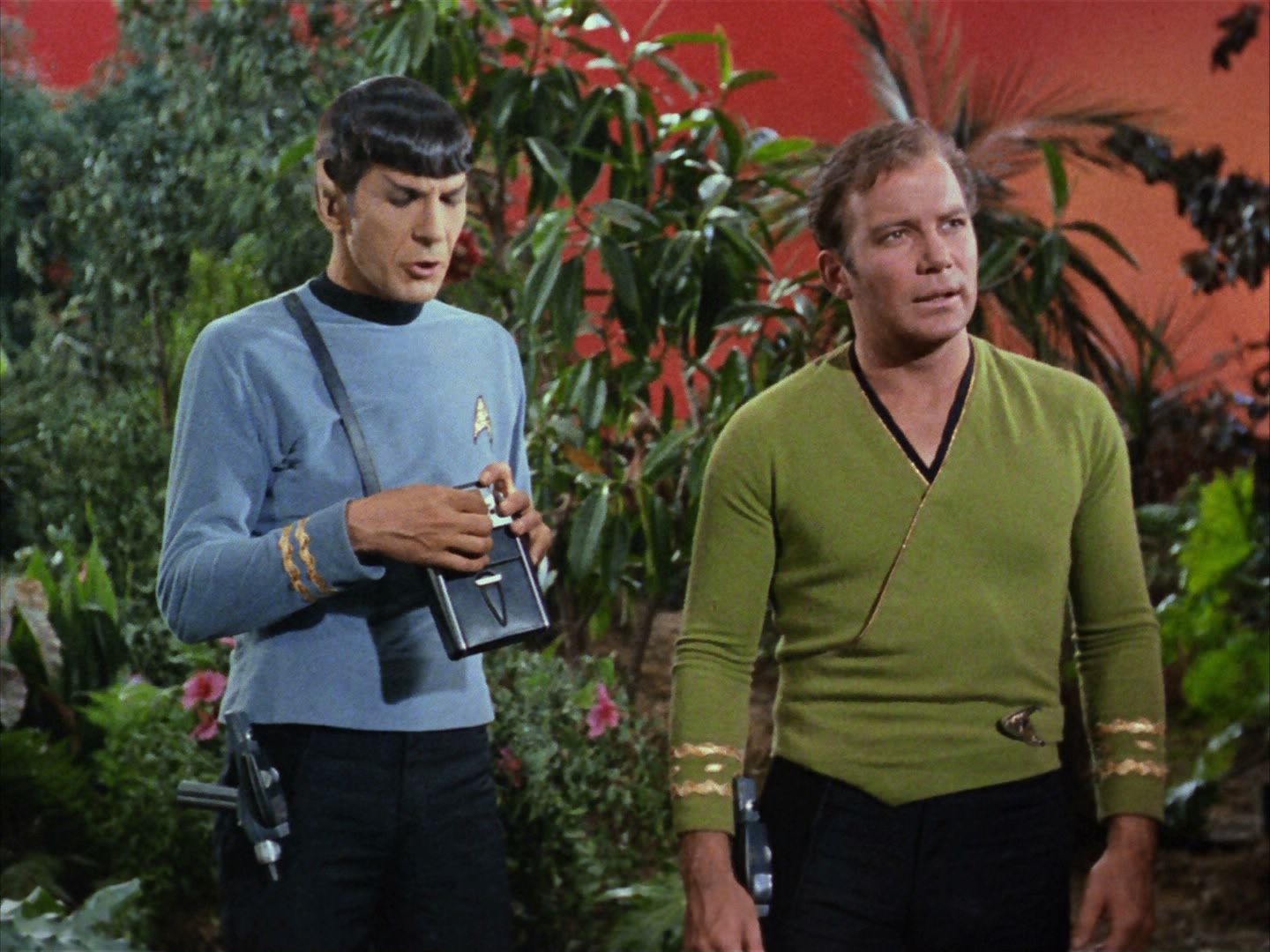 ariane179254_StarTrek_2x05_TheApple_0656.jpg