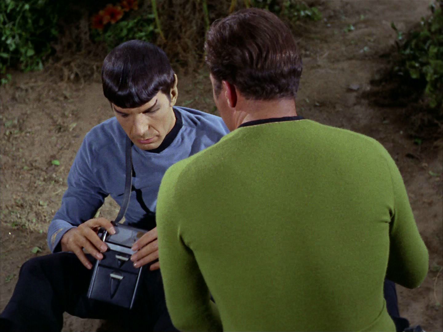 ariane179254_StarTrek_2x05_TheApple_0671.jpg