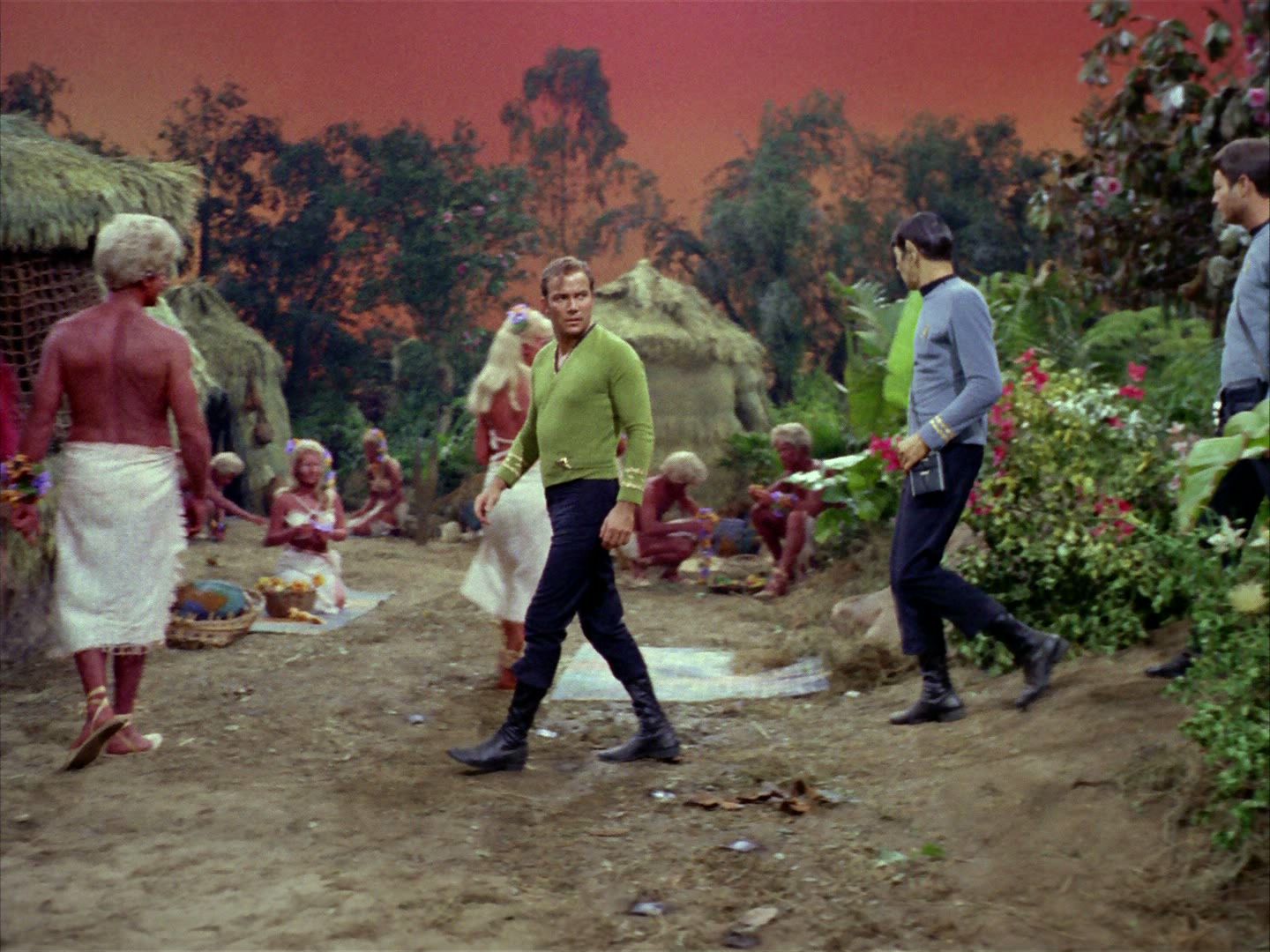 ariane179254_StarTrek_2x05_TheApple_0698.jpg