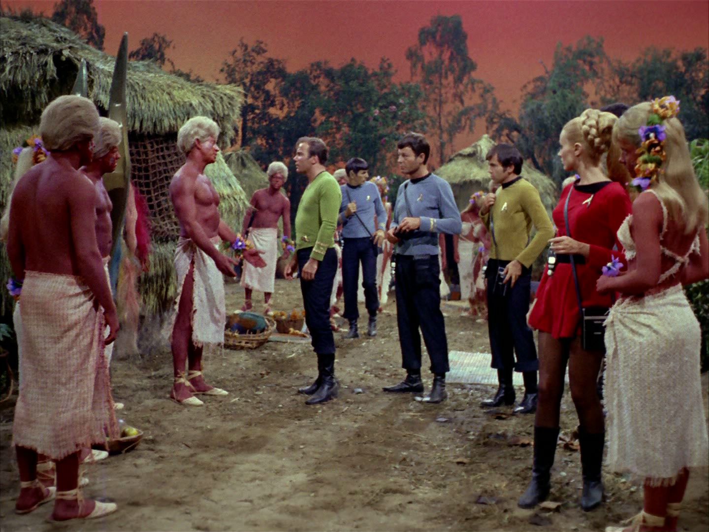 ariane179254_StarTrek_2x05_TheApple_0716.jpg