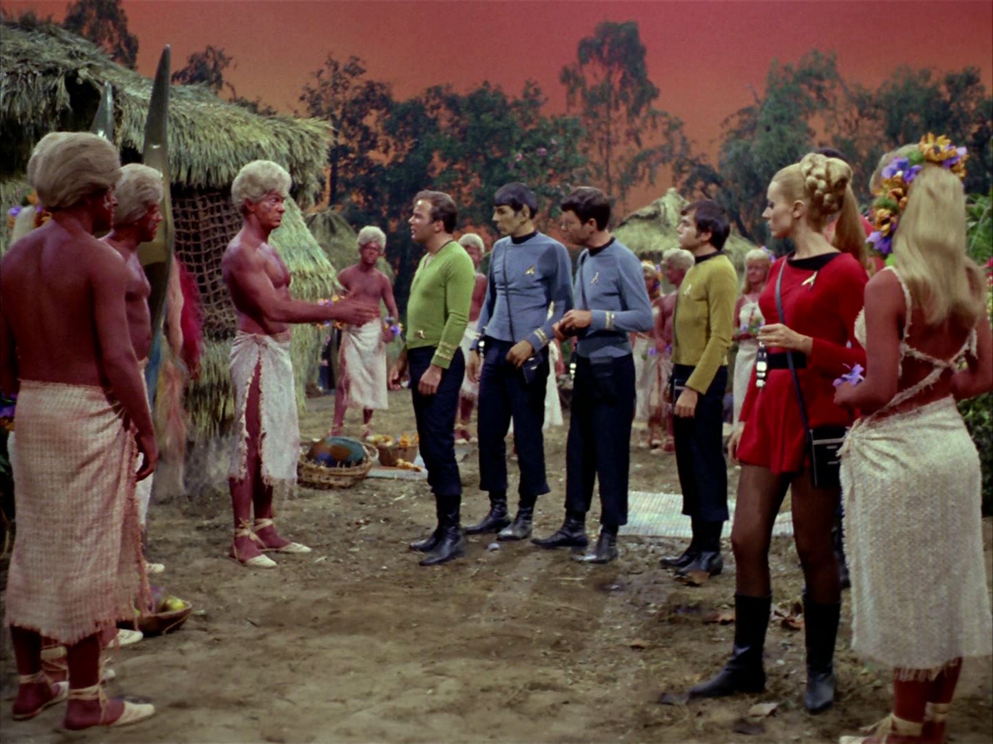 ariane179254_StarTrek_2x05_TheApple_0721.jpg