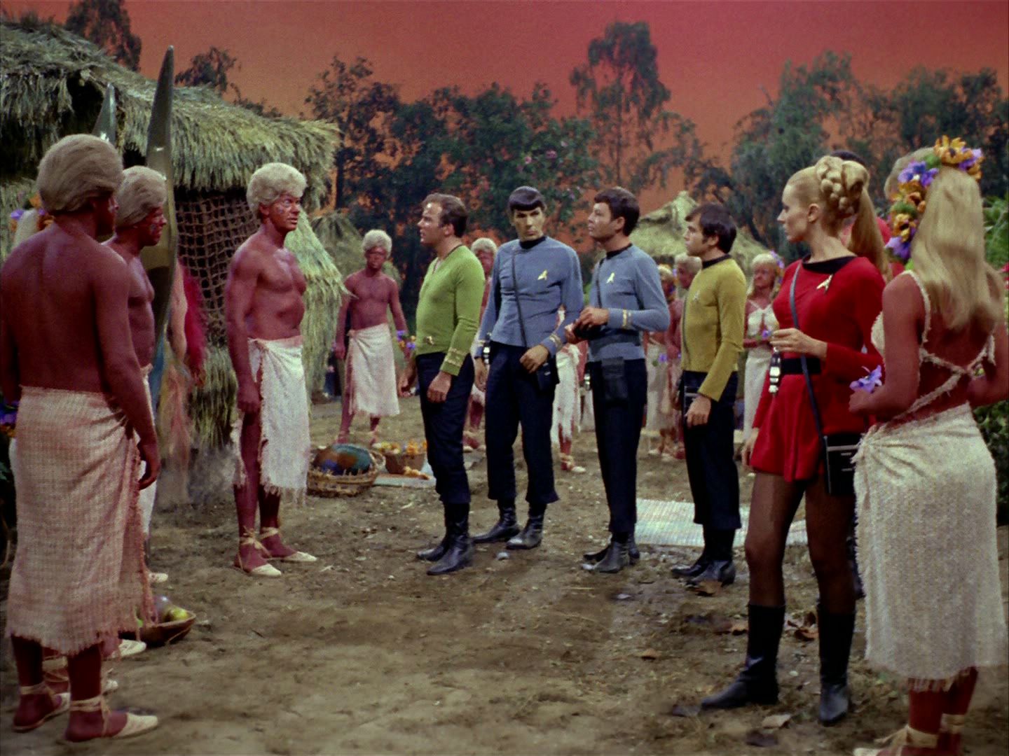 ariane179254_StarTrek_2x05_TheApple_0722.jpg