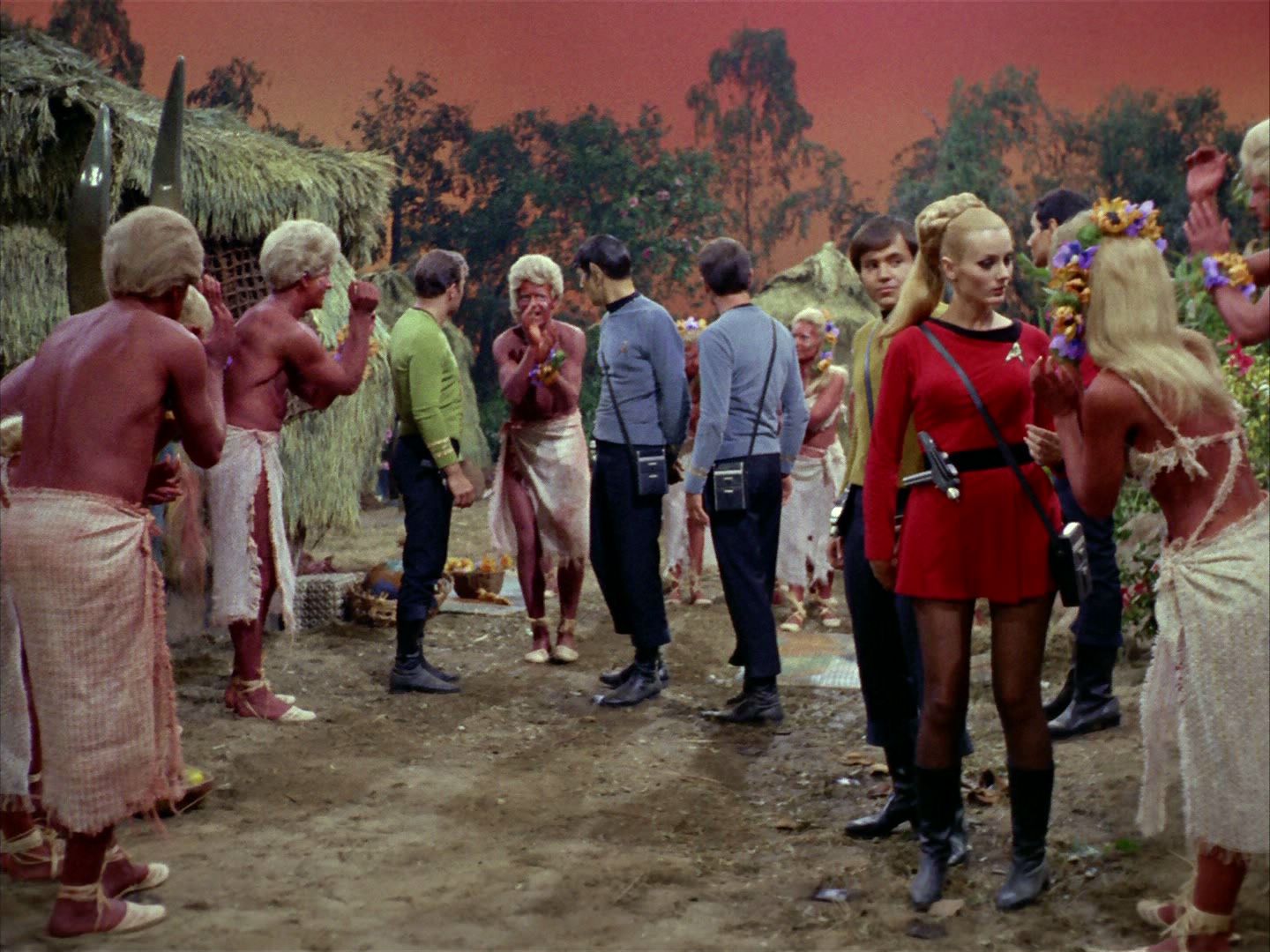 ariane179254_StarTrek_2x05_TheApple_0745.jpg