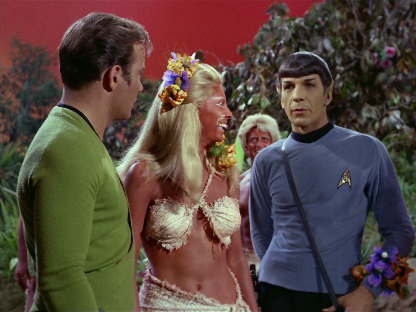 ariane179254_StarTrek_2x05_TheApple_0765.jpg