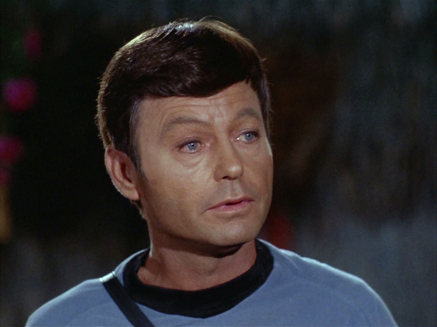 ariane179254_StarTrek_2x05_TheApple_0818.jpg