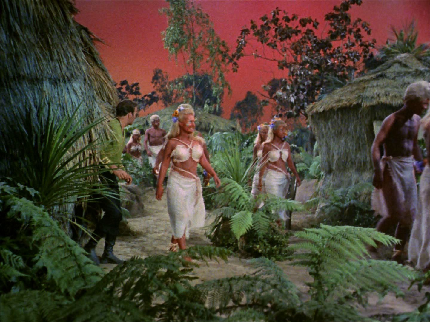 ariane179254_StarTrek_2x05_TheApple_0837.jpg
