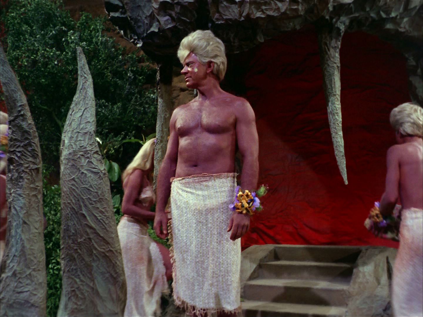 ariane179254_StarTrek_2x05_TheApple_0848.jpg