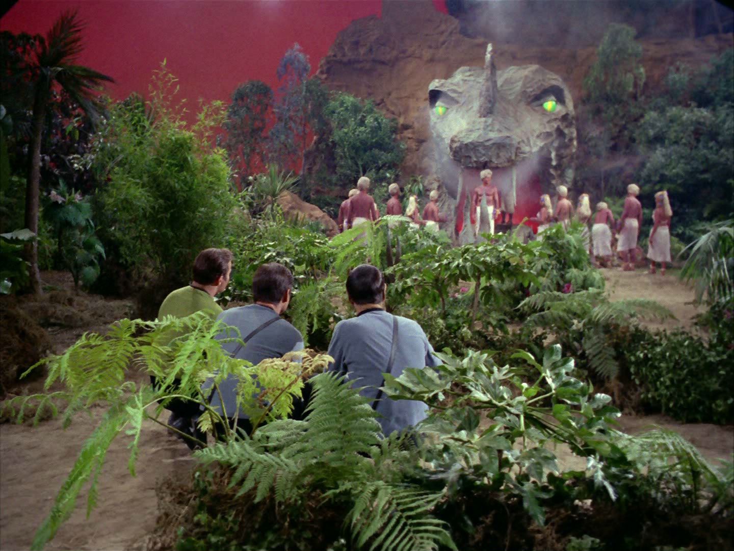 ariane179254_StarTrek_2x05_TheApple_0893.jpg