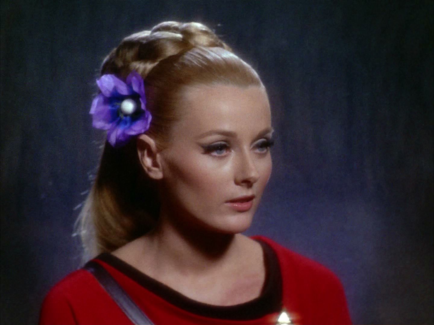 ariane179254_StarTrek_2x05_TheApple_0980.jpg