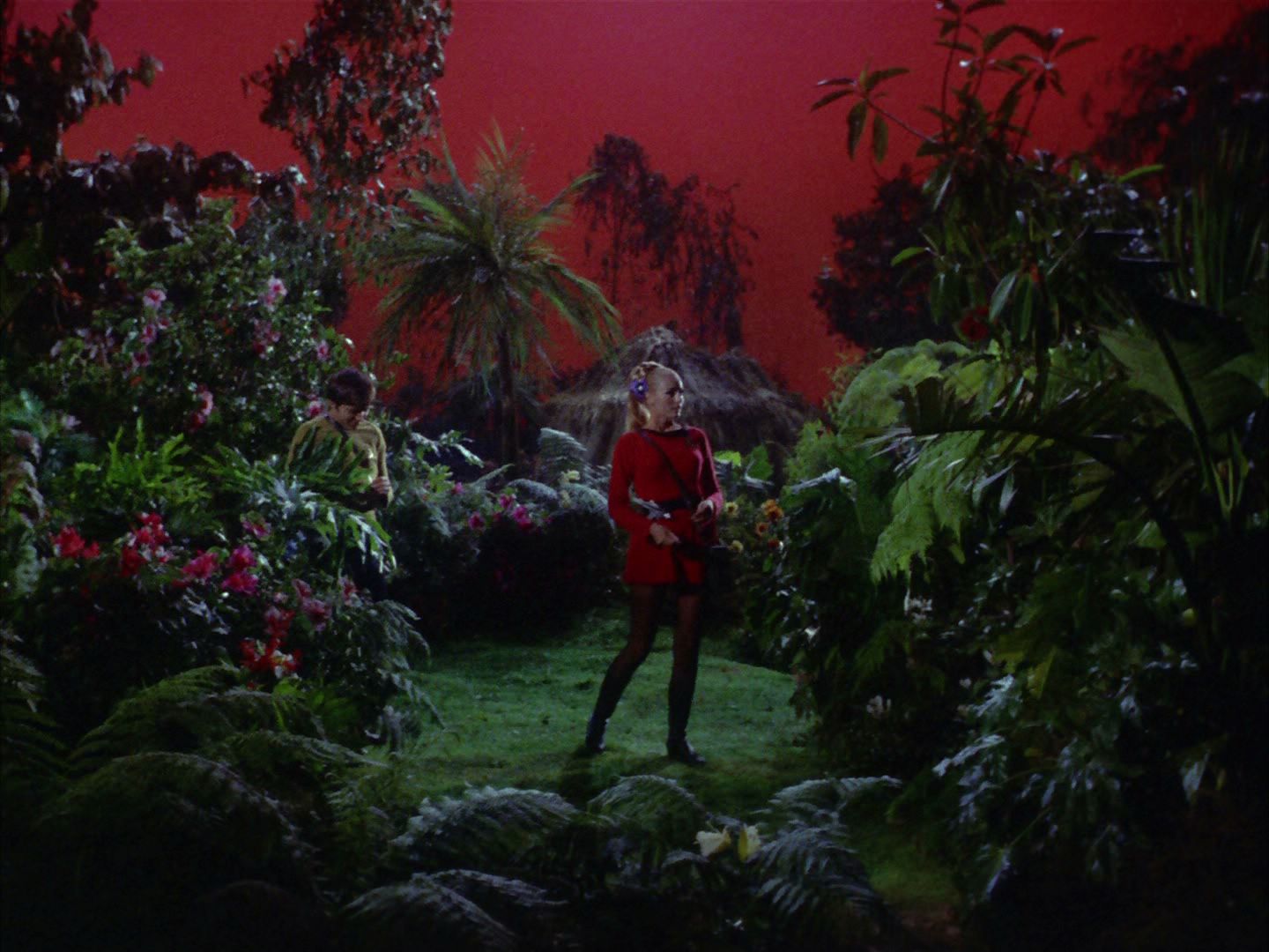 ariane179254_StarTrek_2x05_TheApple_1038.jpg