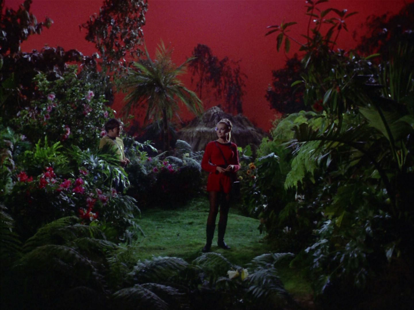 ariane179254_StarTrek_2x05_TheApple_1040.jpg