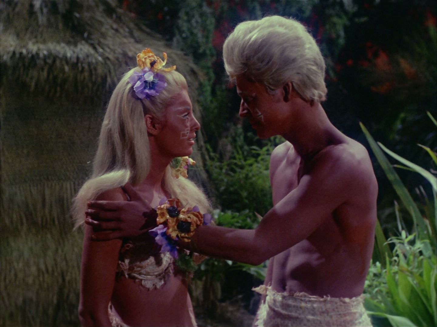 ariane179254_StarTrek_2x05_TheApple_1082.jpg
