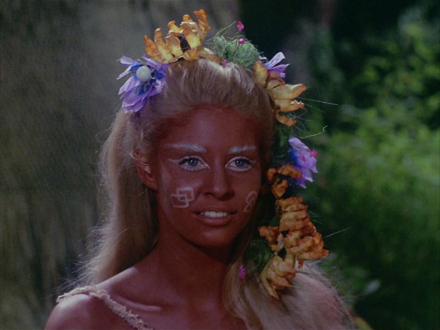 ariane179254_StarTrek_2x05_TheApple_1093.jpg
