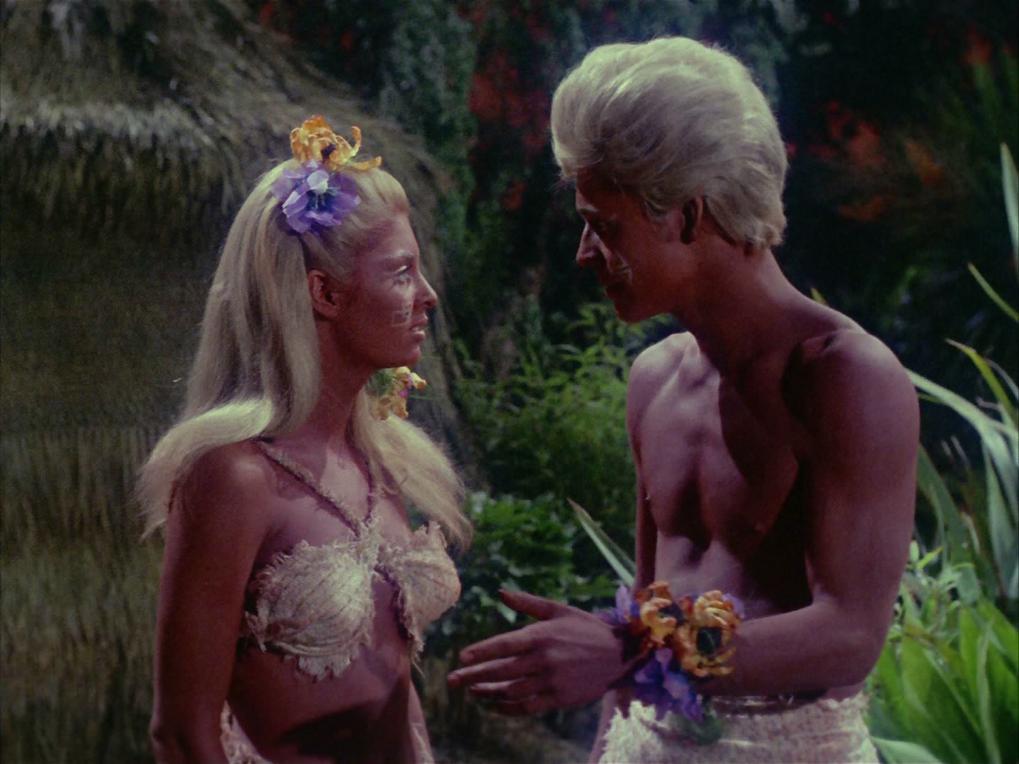 ariane179254_StarTrek_2x05_TheApple_1106.jpg