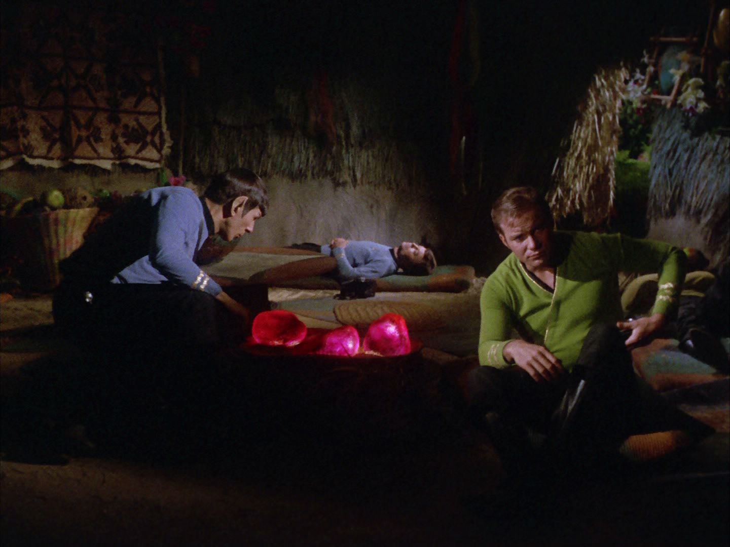 ariane179254_StarTrek_2x05_TheApple_1189.jpg