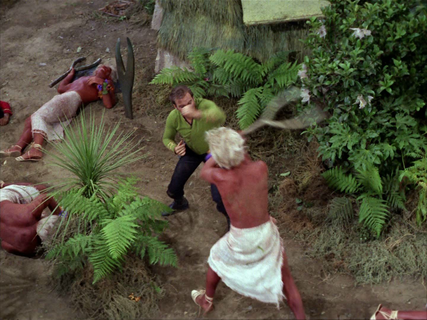 ariane179254_StarTrek_2x05_TheApple_1243.jpg
