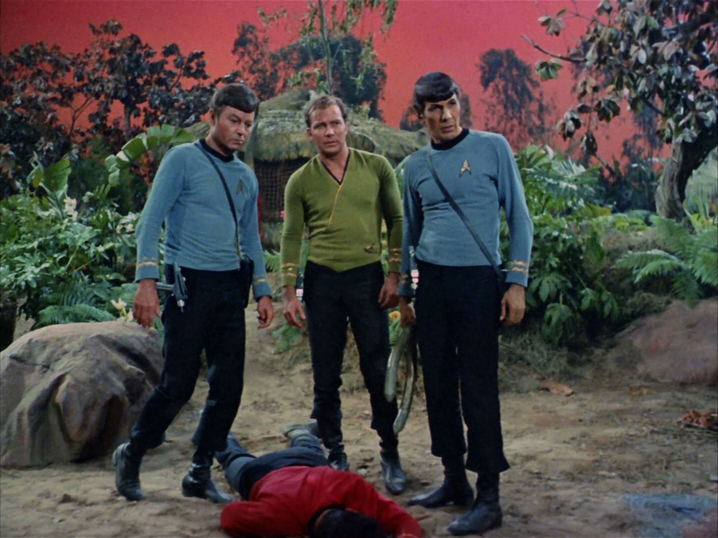 ariane179254_StarTrek_2x05_TheApple_1252.jpg