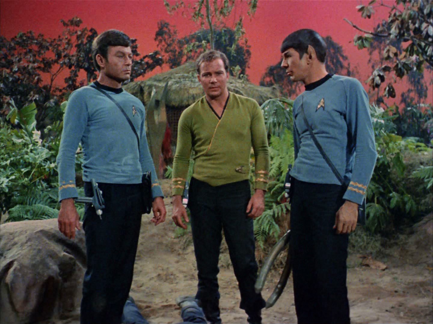 ariane179254_StarTrek_2x05_TheApple_1255.jpg
