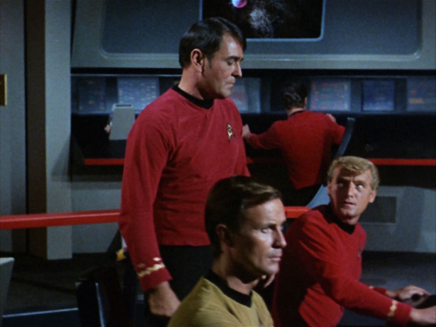 ariane179254_StarTrek_2x05_TheApple_1268.jpg