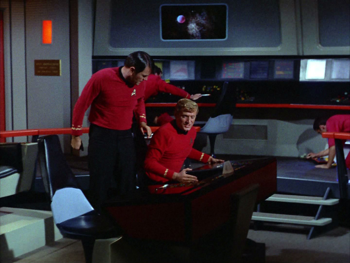 ariane179254_StarTrek_2x05_TheApple_1277.jpg