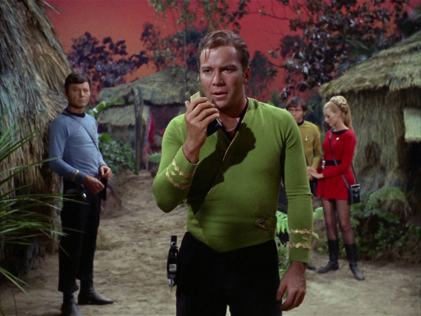 ariane179254_StarTrek_2x05_TheApple_1282.jpg