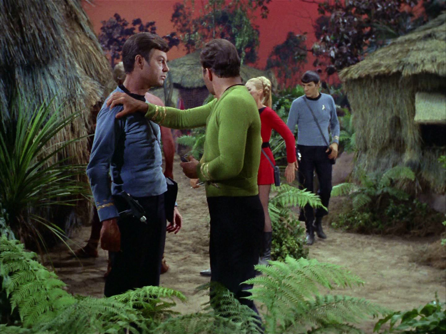 ariane179254_StarTrek_2x05_TheApple_1298.jpg