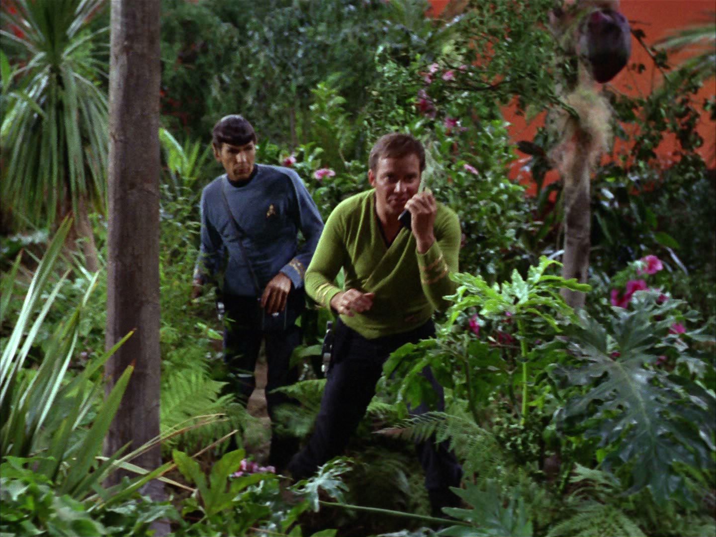 ariane179254_StarTrek_2x05_TheApple_1301.jpg