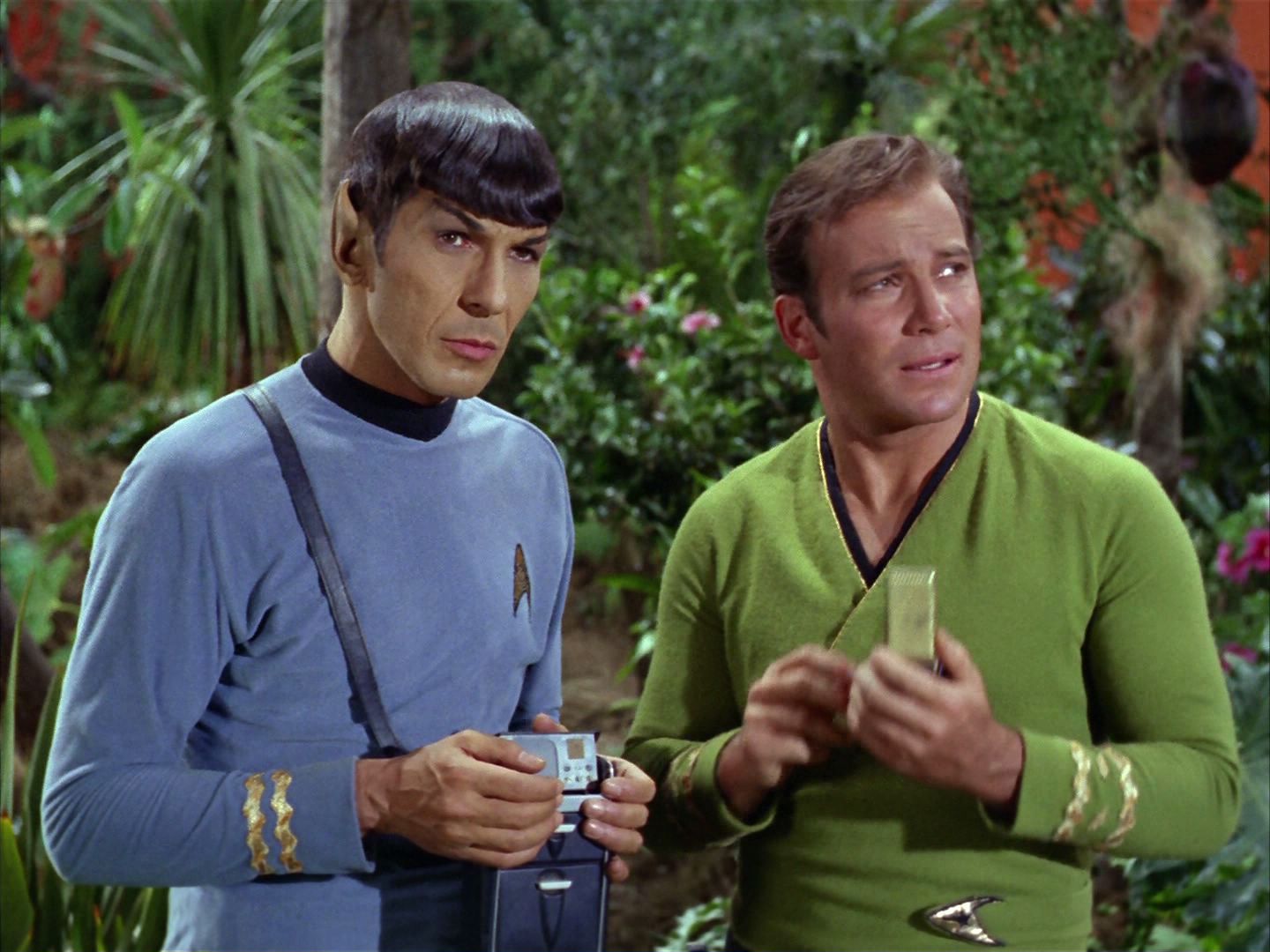 ariane179254_StarTrek_2x05_TheApple_1323.jpg