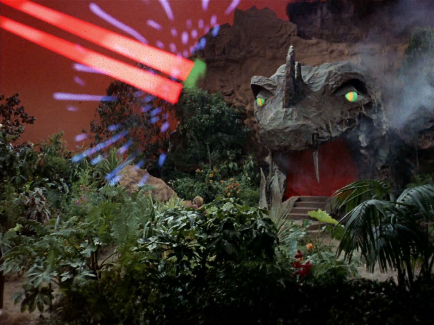 ariane179254_StarTrek_2x05_TheApple_1329.jpg