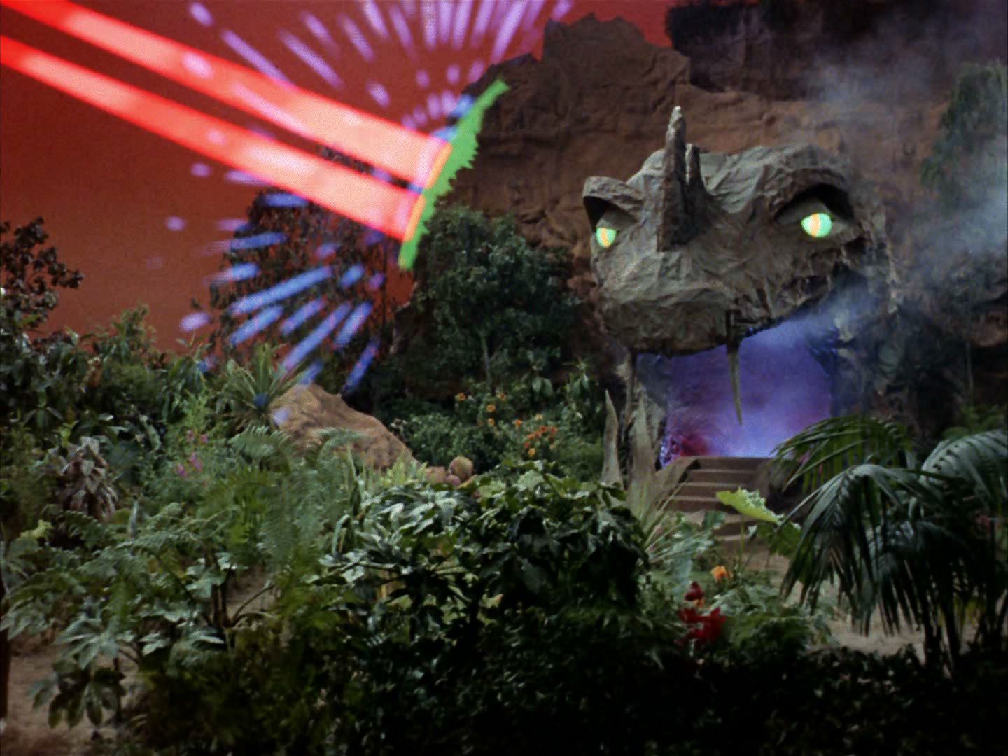 ariane179254_StarTrek_2x05_TheApple_1331.jpg