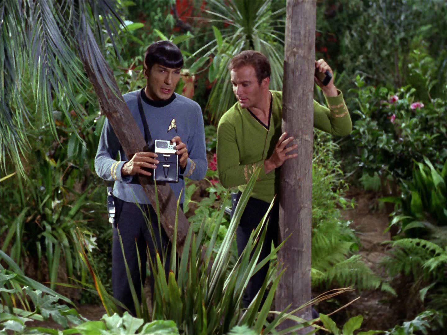 ariane179254_StarTrek_2x05_TheApple_1334.jpg