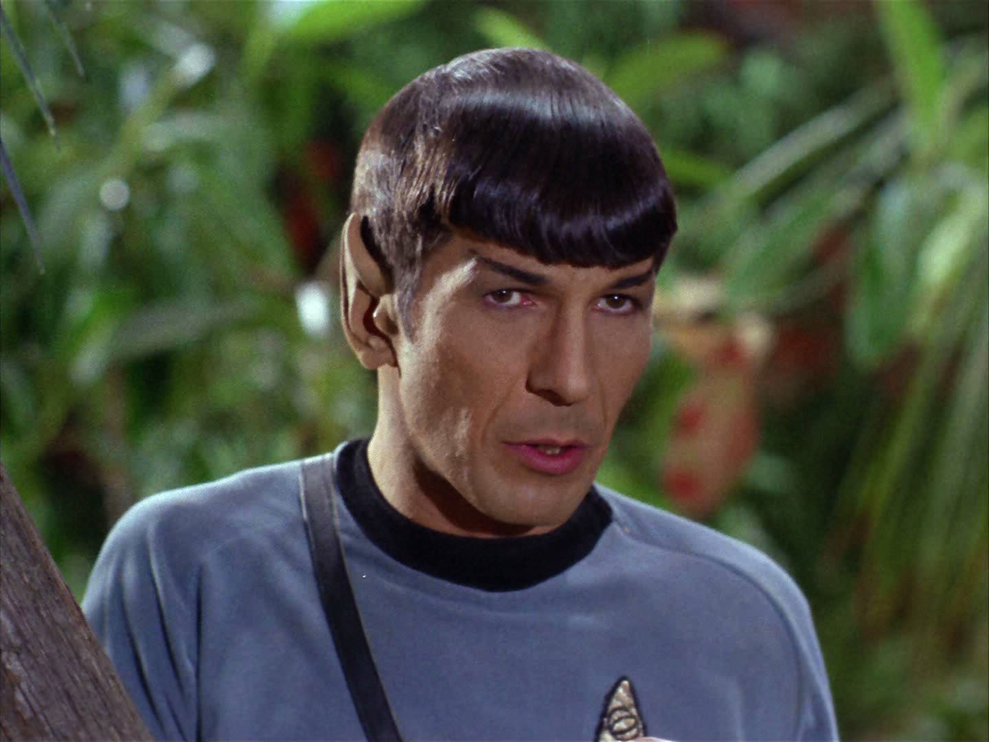 ariane179254_StarTrek_2x05_TheApple_1337.jpg