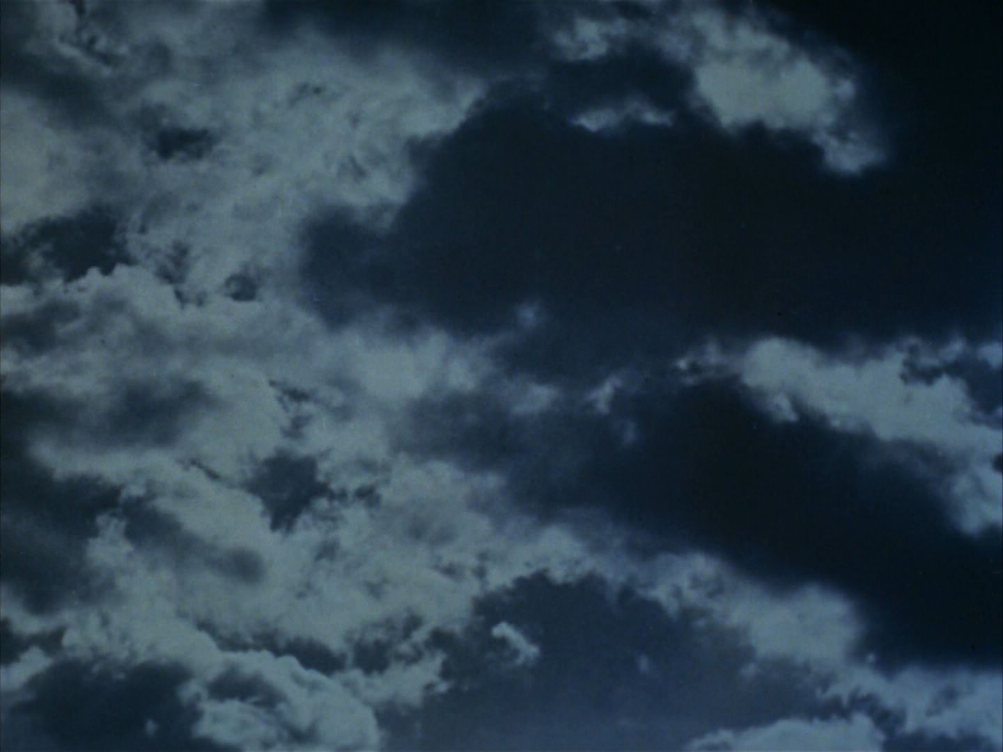 ariane179254_StarTrek_2x05_TheApple_1346.jpg