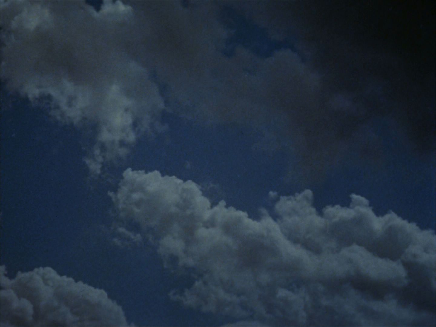 ariane179254_StarTrek_2x05_TheApple_1368.jpg