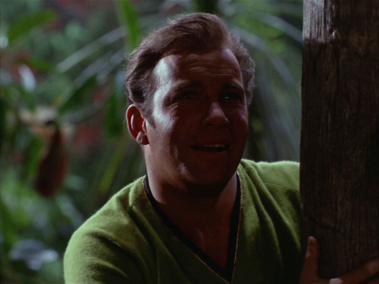 ariane179254_StarTrek_2x05_TheApple_1369.jpg