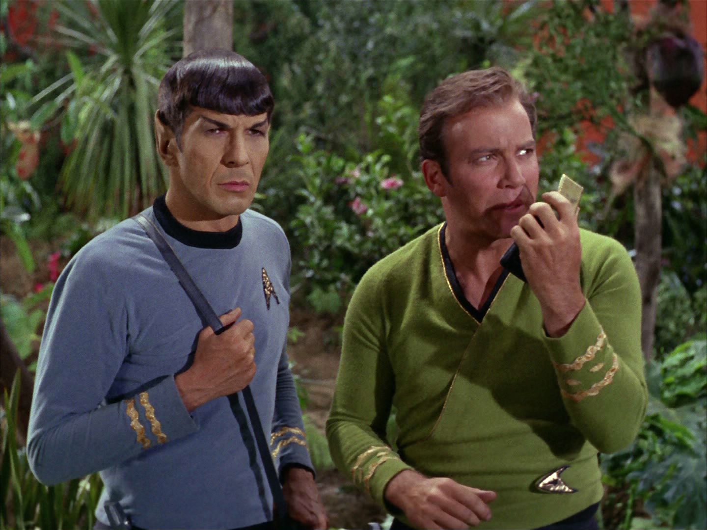 ariane179254_StarTrek_2x05_TheApple_1382.jpg