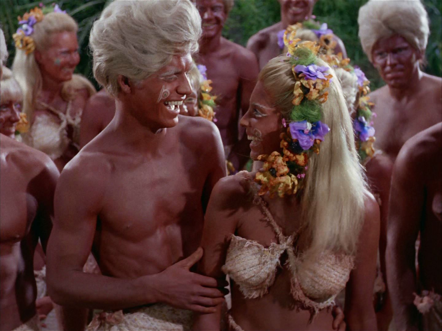 ariane179254_StarTrek_2x05_TheApple_1411.jpg
