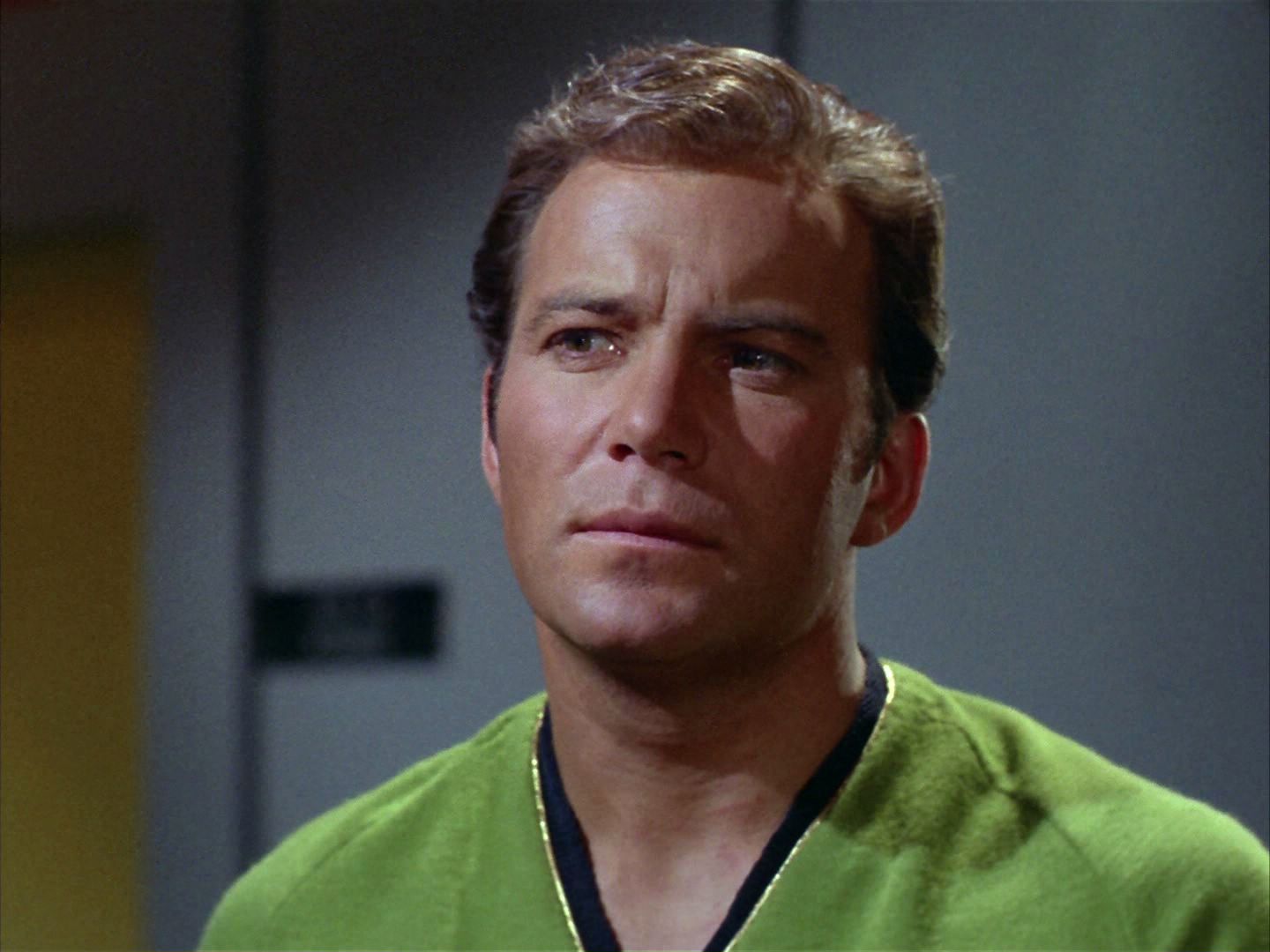 ariane179254_StarTrek_2x05_TheApple_1422.jpg