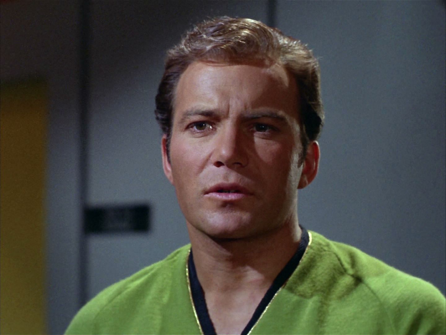 ariane179254_StarTrek_2x05_TheApple_1427.jpg
