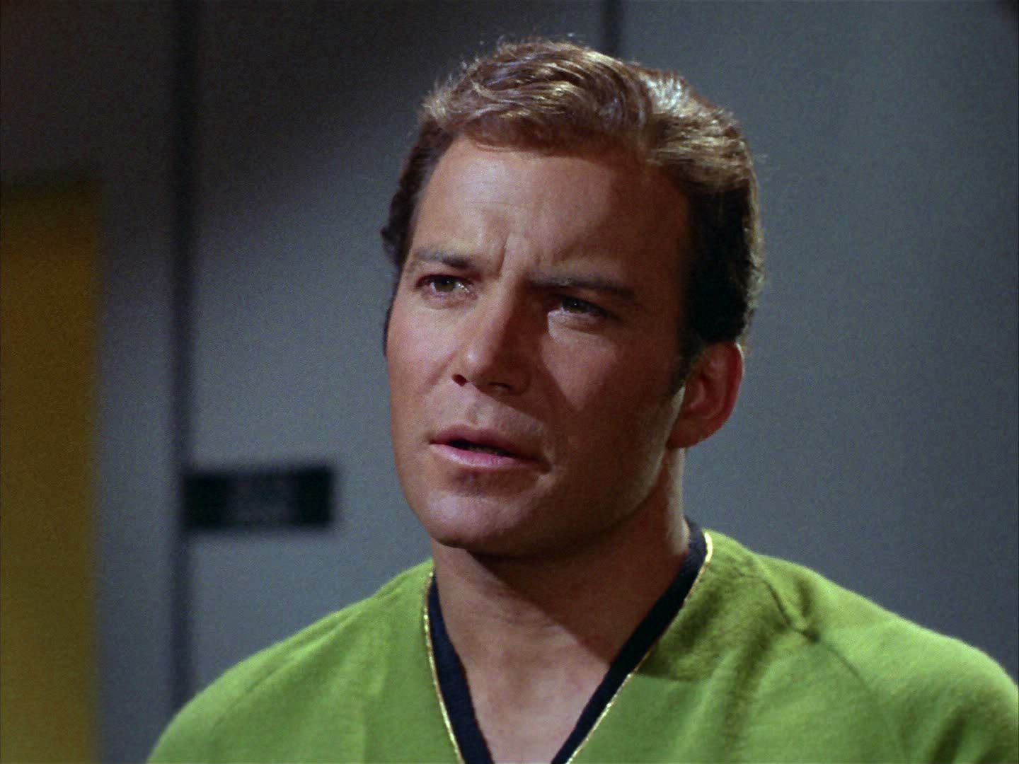 ariane179254_StarTrek_2x05_TheApple_1428.jpg