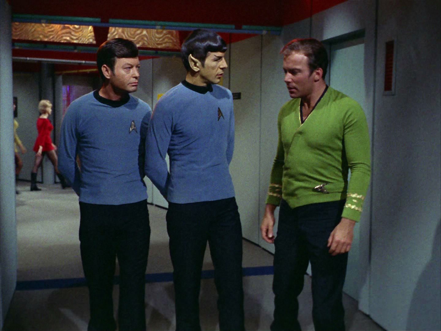 ariane179254_StarTrek_2x05_TheApple_1434.jpg