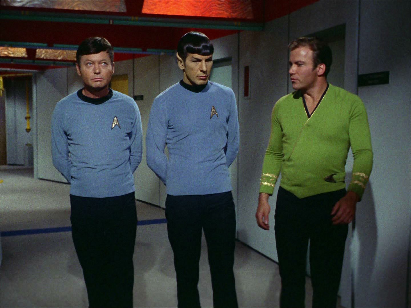 ariane179254_StarTrek_2x05_TheApple_1438.jpg